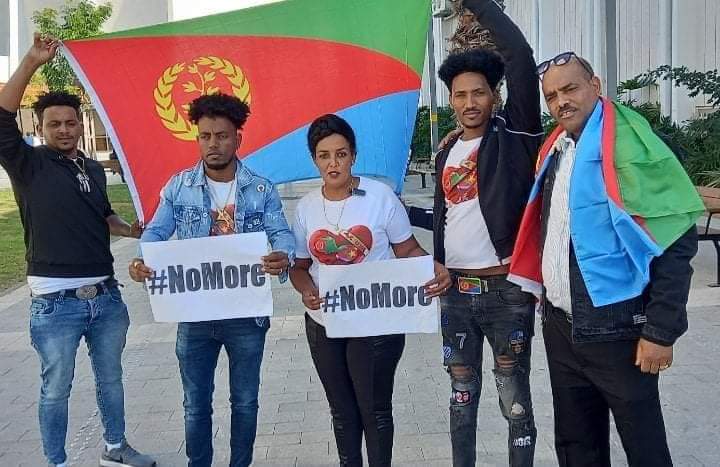 IseralYpfdj's tweet photo. ልዕሊ ማንም  ሃገረ
መንእስያት ሓደ ልቢ  ልዕሊ ዝኾነ ነገር  ዘቀድሙ ሃገርን ሃገራውነትን  ዝዕጥቆም ብኣላይነት  ሓሳብ  ካብ ውሽጦም  ዝፍልፍል ግበር ዘይኮነስ ብሕልንኦም  ንሃገራውነቶም ዝስየፉ  እዛ ሃገር ዕድለኛ እያ ስማ  ከጸውዖ ክብረታ ዝሕልው!! https://t.co/RSY6xsYYv1