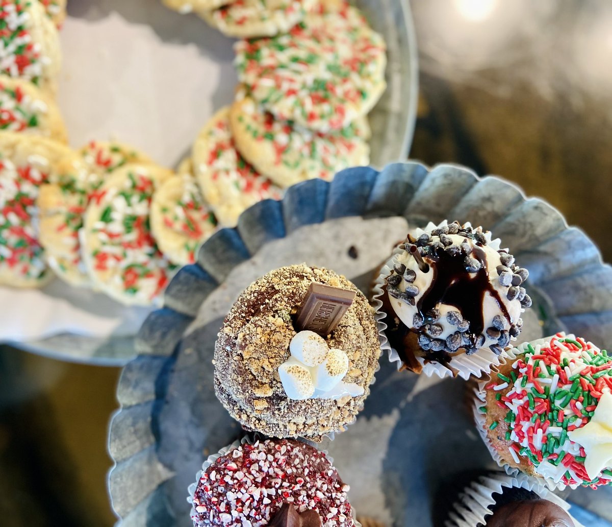 Support local &amp; #shopsmall this weekend ❤️