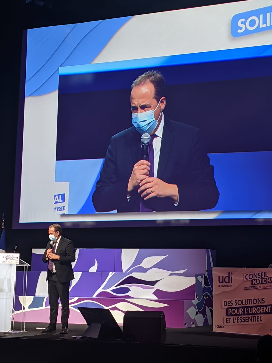 « La politique de rachat de médias par Bolloré et Drahi fait les affaires de #Zemmour et #Macron, mais pas de la démocratie. 

Nous devons redonner du pouvoir aux citoyens sur le financement des médias : l'<a href="/UDI_off/">UDI</a> défendra un Chèque Média Citoyen en 2022 »

___  <a href="/jclagarde/">Jean-Christophe Lagarde</a>