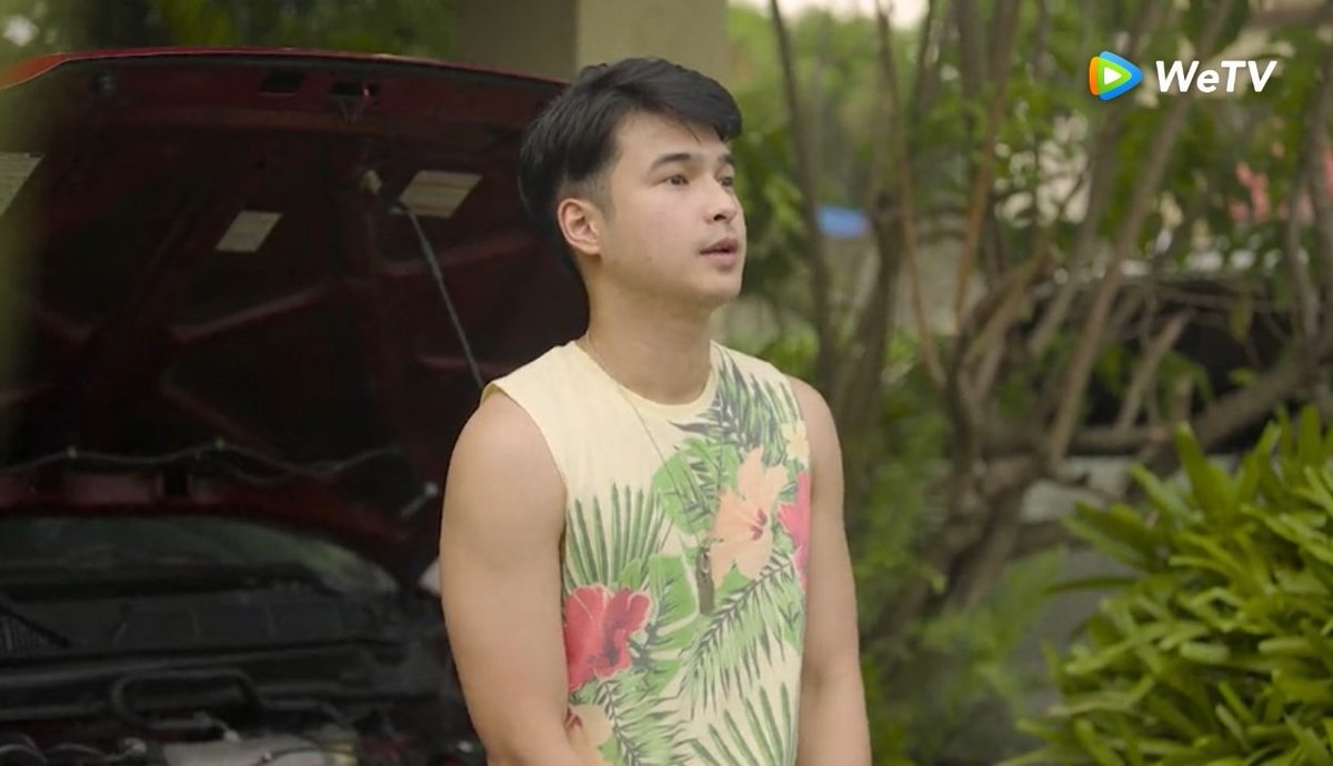 KAPUNkapamilya's tweet photo. Can I just say na iilan lang na Pinoy BL ang napanuod ko at eto talaga siguro ang sobrang kilig ko. Bumalik yung crush moments ko kay @ponce_jerome. Yung high schoo days na feeling ko sya talaga si Mario Maurer lol ngayon parang may slight @ohmpawatt na din 👀♥️ ABS, project pls https://t.co/HUURqt1sZH