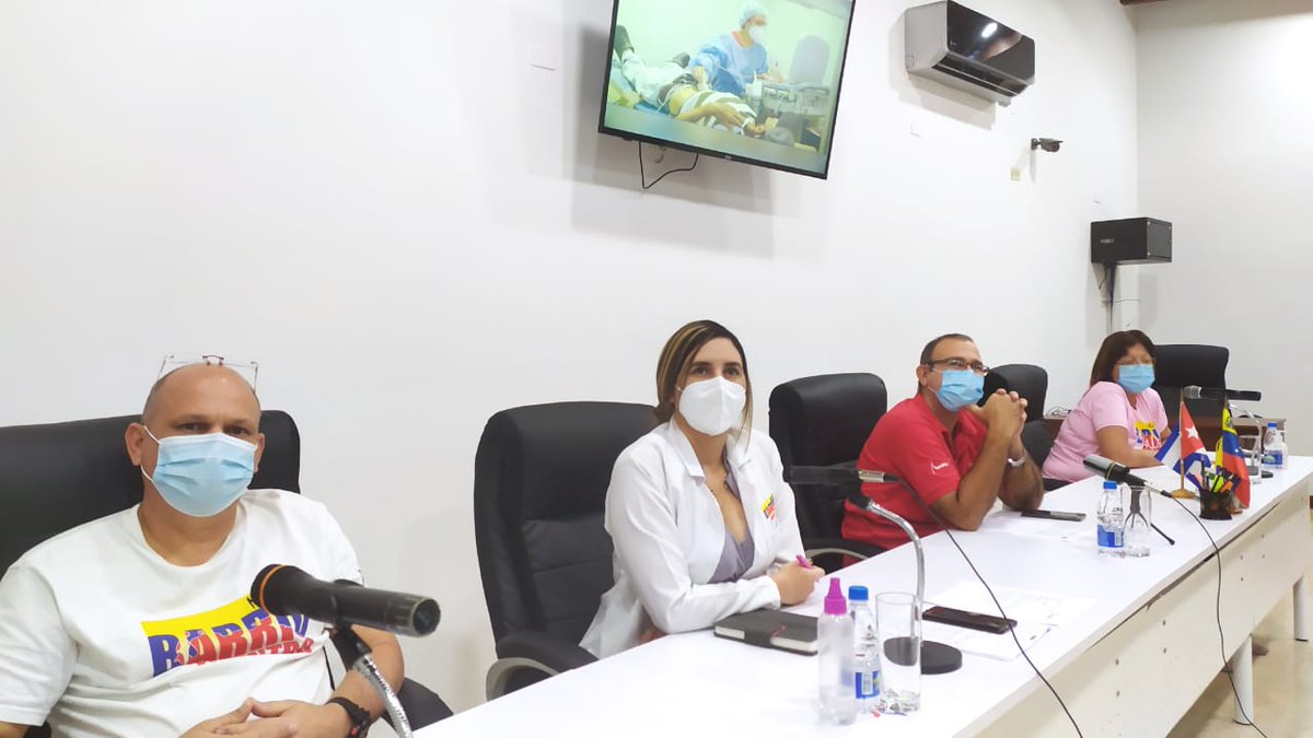 cubacooperaven's tweet photo. En conmemoración a la jornada por el Día de la Medicina Latinoamericana, se realizan diversas actividades para rendir homenaje a los valerosos profesionales de la salud que tantas páginas de gloria y heroísmo escriben.

#HéroesDeLaSalud #CubaPorLaVida #CubaCoopera #CubaVive https://t.co/y7JgYu3mwh