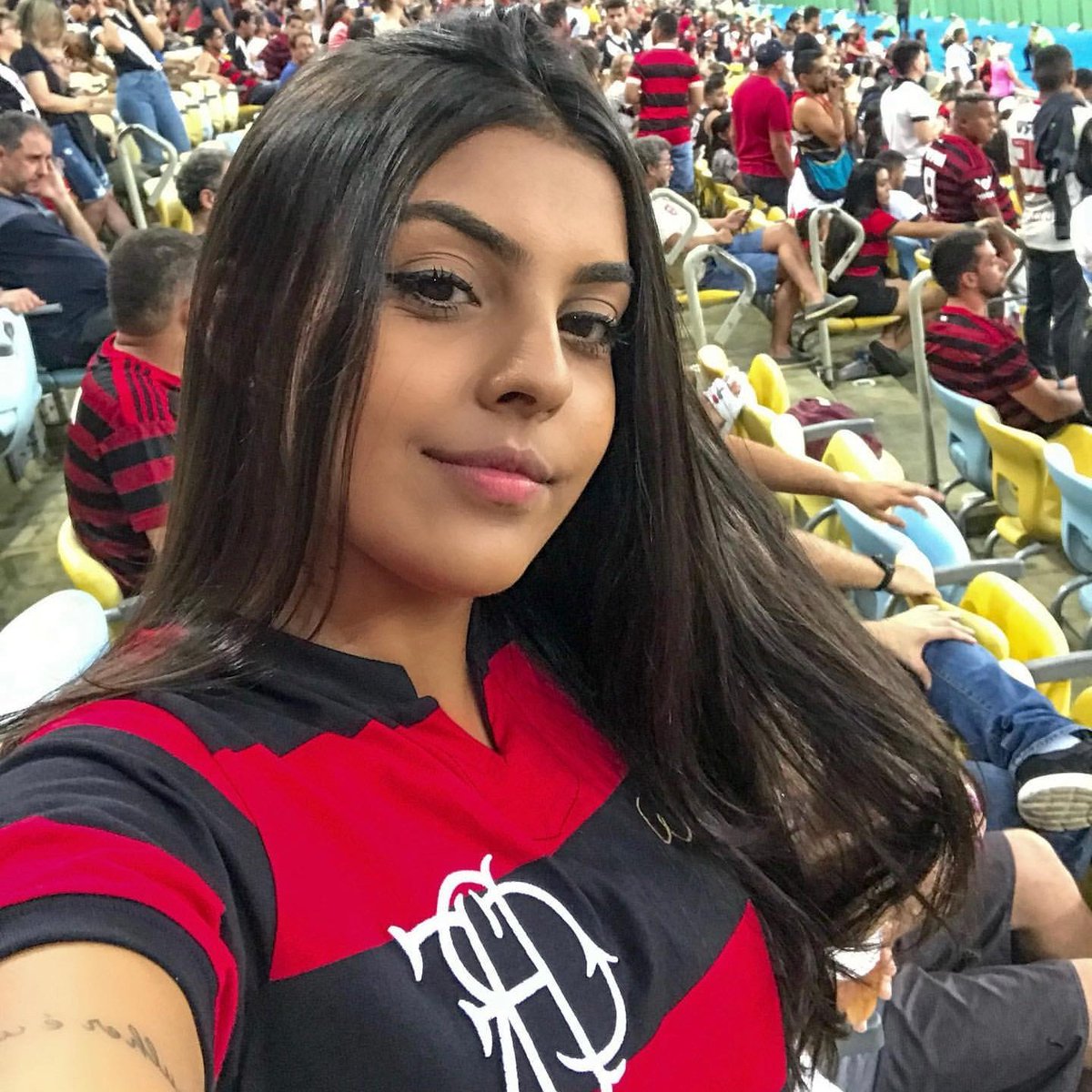 molipict's tweet photo. ❤🖤 #MoliTime https://t.co/3QEuDIA9xg