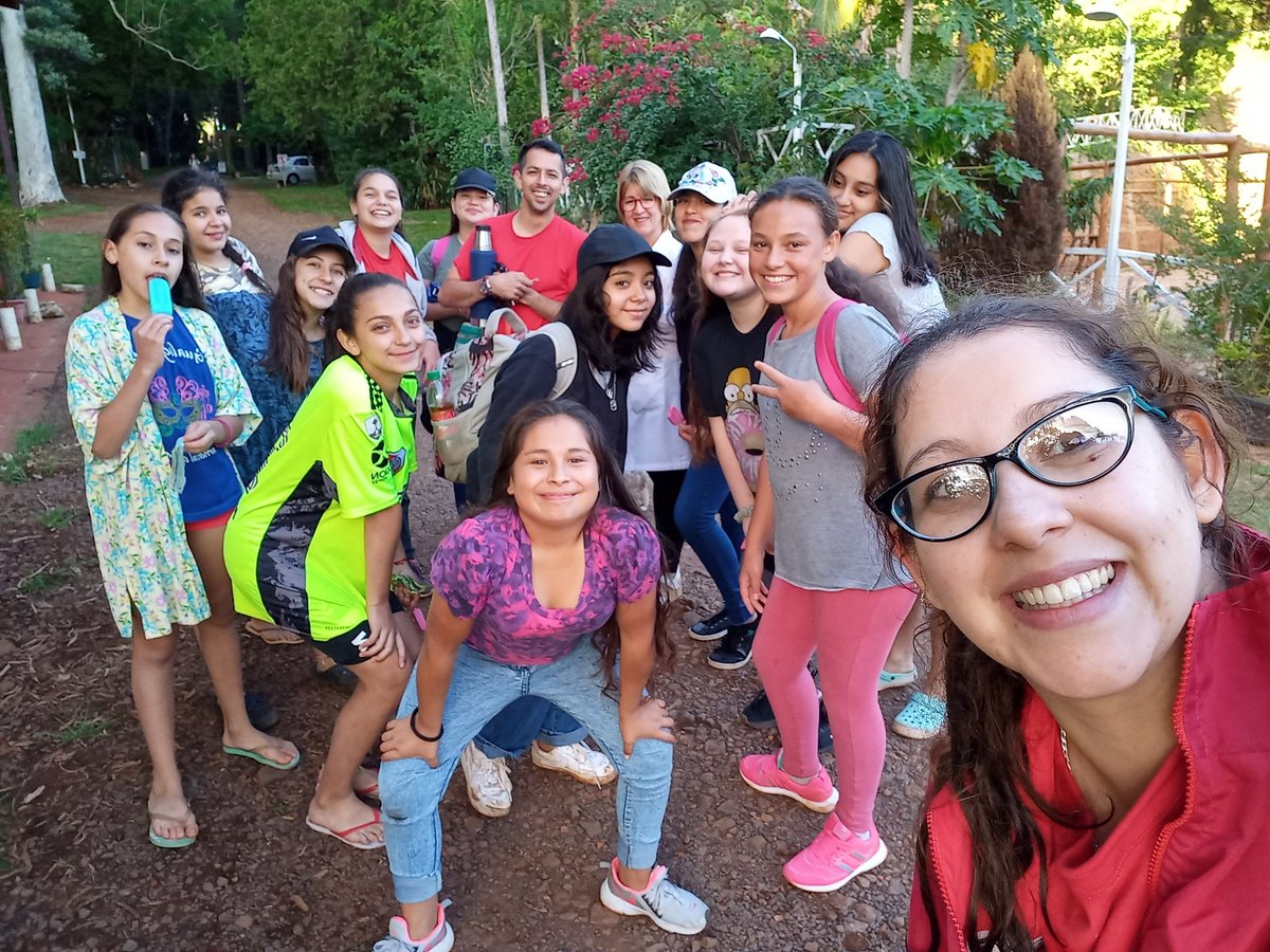 DsYeny's tweet photo. Un día super lindo para despedir a mis hermosos niños. 
Ya se termina esta etapa y comienzan nuevos desafíos...
Los quiero mis estudiantes de 7mo Grado 2021 https://t.co/B2EdfgNyPa