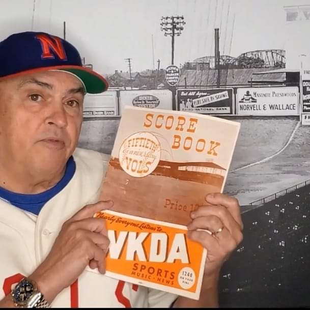 mrsulphurdell's tweet photo. My @NashvilleVols programs collection stands at over 200. What do you collect? #baseball #baseballprograms #collections #nashvillevols @SulphurDell https://t.co/rsHDu75dkQ