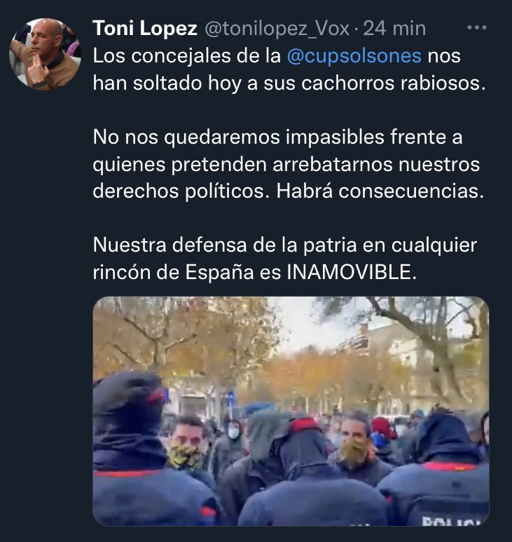 cupsolsones's tweet photo. Les nostres regidores, igual que la resta de gent de Solsona i comarca que aquest matí hem impedit que el feixisme campés lliurement per la ciutat, ho hem fet per higiene democràtica i ho tornarem a fer tants cops com calgui. #NoHanPassat https://t.co/sqqmLagfep
