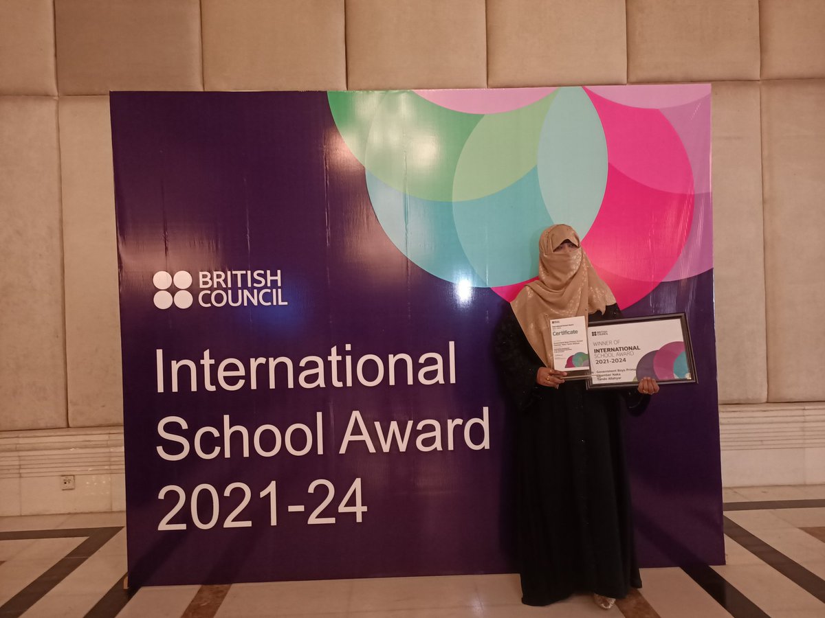 sobiana33628301's tweet photo. Ψ§ΩΩΩΨΩΩ
ΩΨ―ΩΩΩΩΩΩ°Ω !
The moment is here!GBPS Chamber Naka
Won international school award by British council Pakistan
@pkBritish
#PAKISA2021
#SeldApp @FouziaDr
#Championsofchange
@MinisterEduGoS @sardarshah1 @AkbarLaghari5
@AvinashAdvani76
@SABAQPakistan
@MalalaFund
@SELD_Sindh https://t.co/s9n8oh0hac