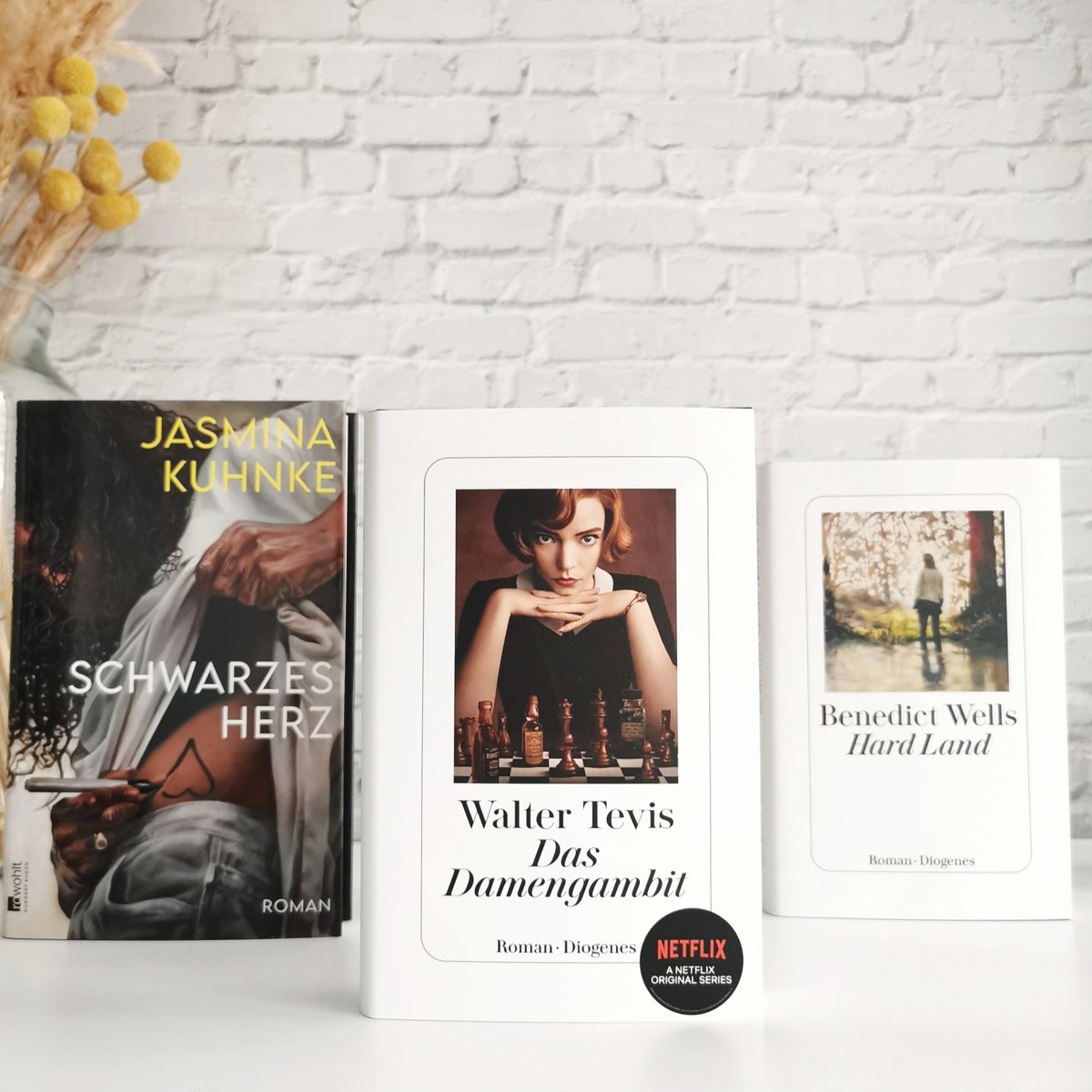 🥇🥈🥉 EURE PREISTRÄGER*INNEN 🥉🥈🥇Einen großen Trommelwirbel für die Top 3 der Kategorien "Literatur" und "Krimi &amp; Thriller"!🎉 Hier findet ihr die Gewinner*innen sowie die Gesamtplatzierungen in allen 14 Kategorien: lovelybooks.de/leserpreis/pre…