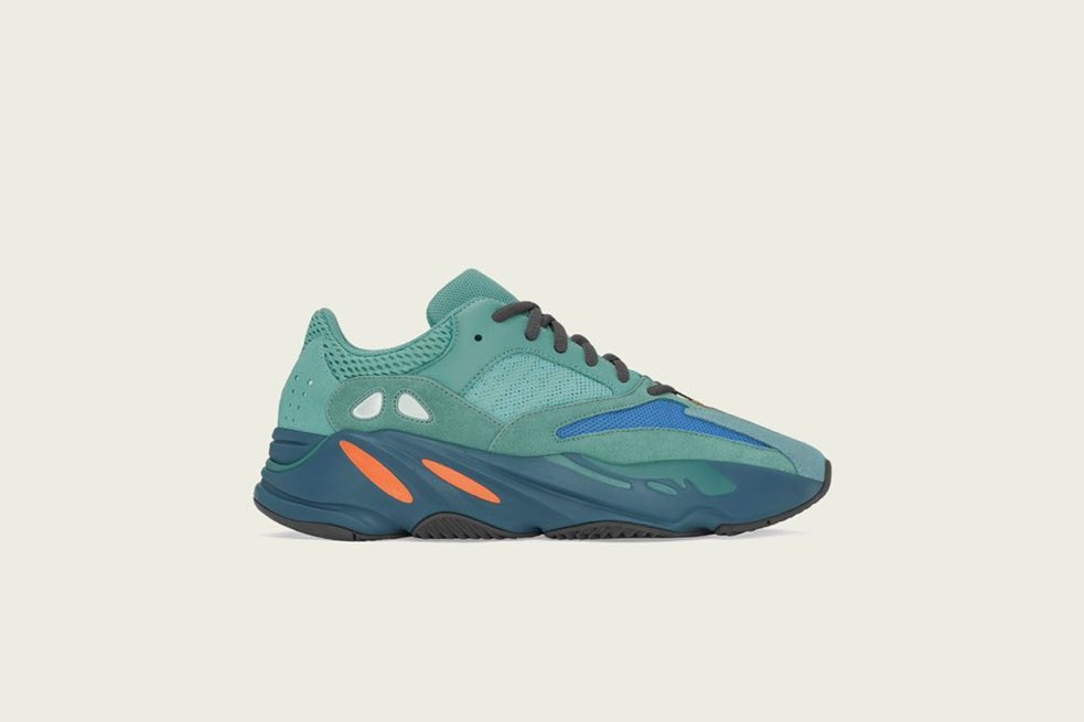 SNKR_TWITR tweet media