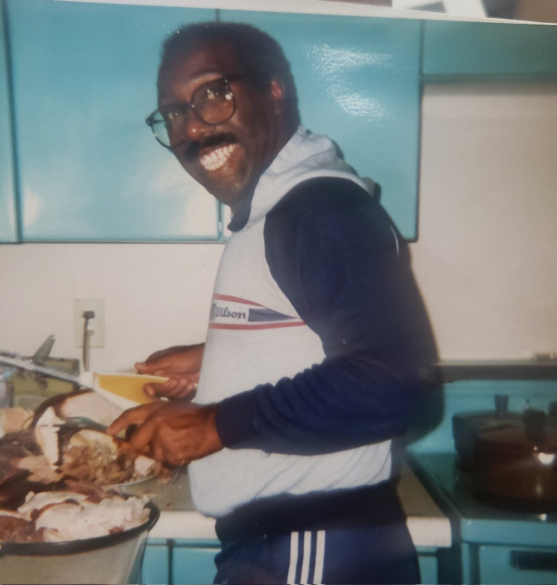 OneTwoTray's tweet photo. #itstheSMILE #OGsOG #madeMAN #family1stALWAYS #loveuPOP #teamUS #gonebutNEVER4gotten https://t.co/KJkboKfDu8