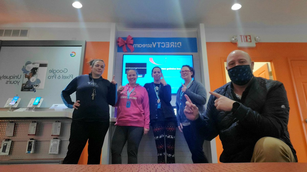 Got to spend black Friday with the Greenville Master Wireless store! What a day it was! #MakingWaves <a href="/Jason_Ziemba/">Jason Ziemba</a> <a href="/S1GLM_/">GLM Signature Team</a>