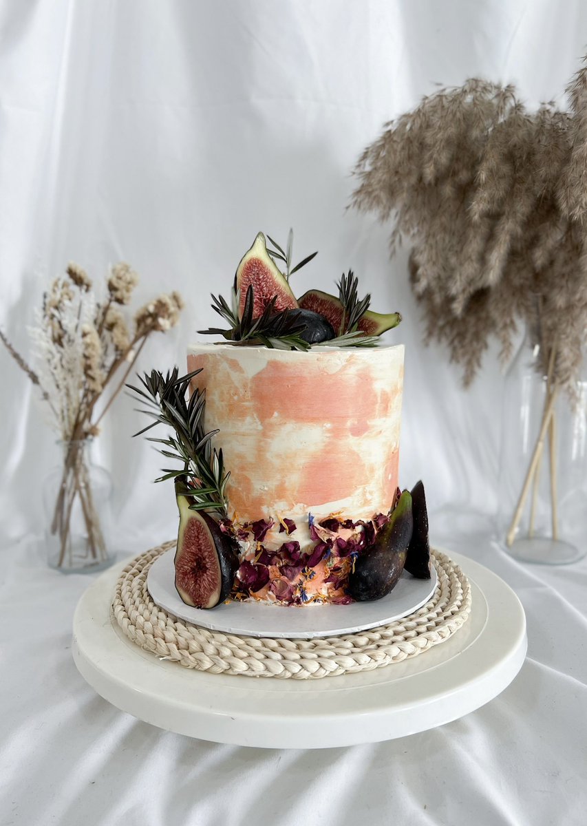 Faizbondz94's tweet photo. Four custom cakes for today ๐ฅฐ. #endlesssupport https://t.co/IGxZJui0LI