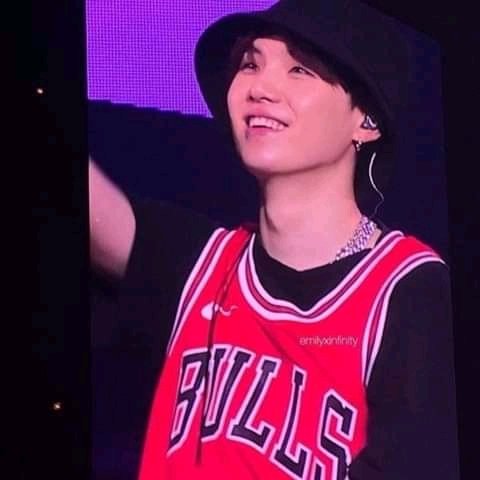 Zai_Min93_twt's tweet photo. L.A Army's more pictures like this please!!😻💜
#PTD_ON_STAGE_LA
#BTSARMY
#SUGA😸
#PH_ARMY💜 https://t.co/kkHiV0VknH