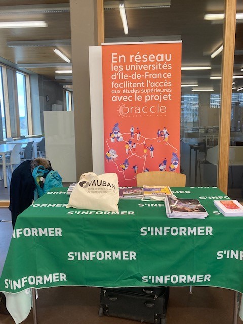 jfdunabeitia's tweet photo. Les Universités du réseau Oraccle  sont aussi au lycée Vauban à Luxembourg https://t.co/WCfEB0OTgv