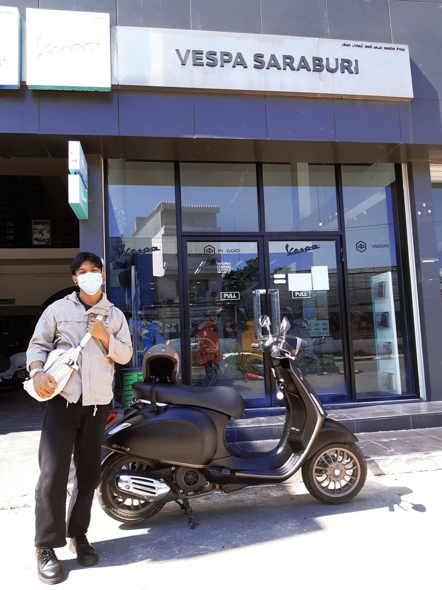 AppTNK1997's tweet photo. เข้าศูนย์ พามาร์ตินมาถ่ายน้ำมันเครื่อง  🛵🖤💝 https://t.co/35BXkD8Jir