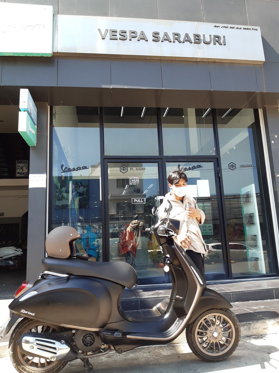 AppTNK1997's tweet photo. เข้าศูนย์ พามาร์ตินมาถ่ายน้ำมันเครื่อง  🛵🖤💝 https://t.co/35BXkD8Jir