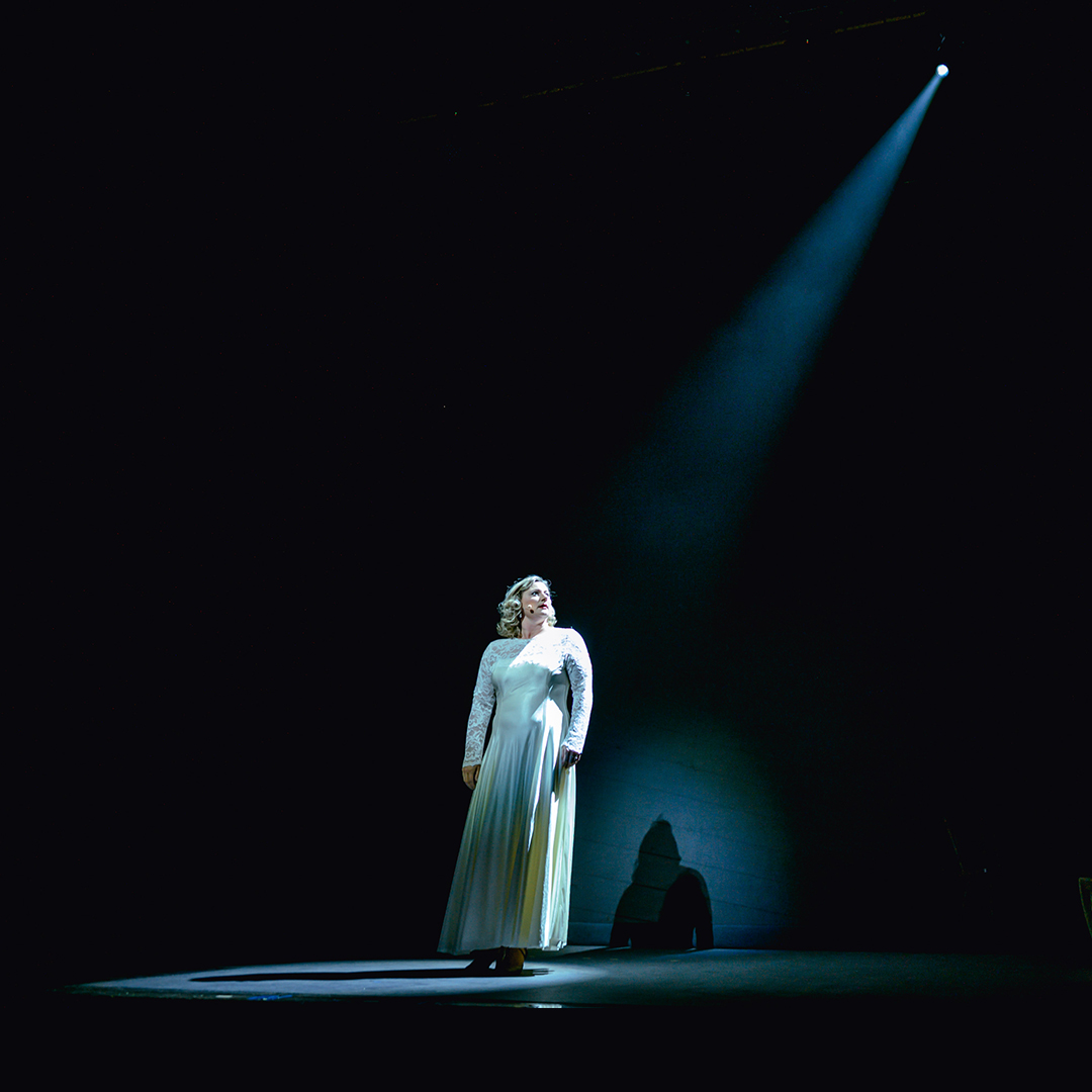 NochangeNL's tweet photo. It's always bittersweet when the curtains finally close ❤️ Tonight will be our final #NoChangeintheWeather performance (for now!) We hope you'll join us for the grand finale, Toronto! https://t.co/nD2OawJ8BK
