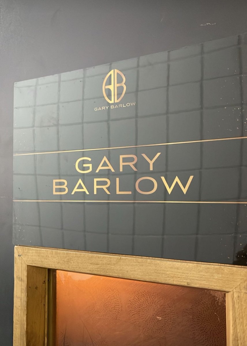 Garyismyhero's tweet photo. Have a fantastic opening night @GaryBarlow! Enjoy to the fullest! Ofcourse we wish lots of fun to @leonalewis @DonavanHepburn @Saxes1 @miltonmcdonald1 & the rest of the band/cast etc too! #breakaleg
Have fun to everyone who is going!! #Belfast #Ibstagram(-story) #7hourstogo #GB https://t.co/K14uQhGM89