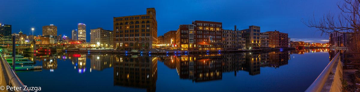 PeterZuzga's tweet photo. Please open to see full image. Reflections at dawn in Milwaukee, Wisconsin, today. 6 photo stitched panorama. #Milwaukee #Panorama #wiwx #dawn #sunrise #MKE #photography #landscapephotography #MilwaukeePhotography #MilwaukeePhotographer https://t.co/aAx62s5RIB