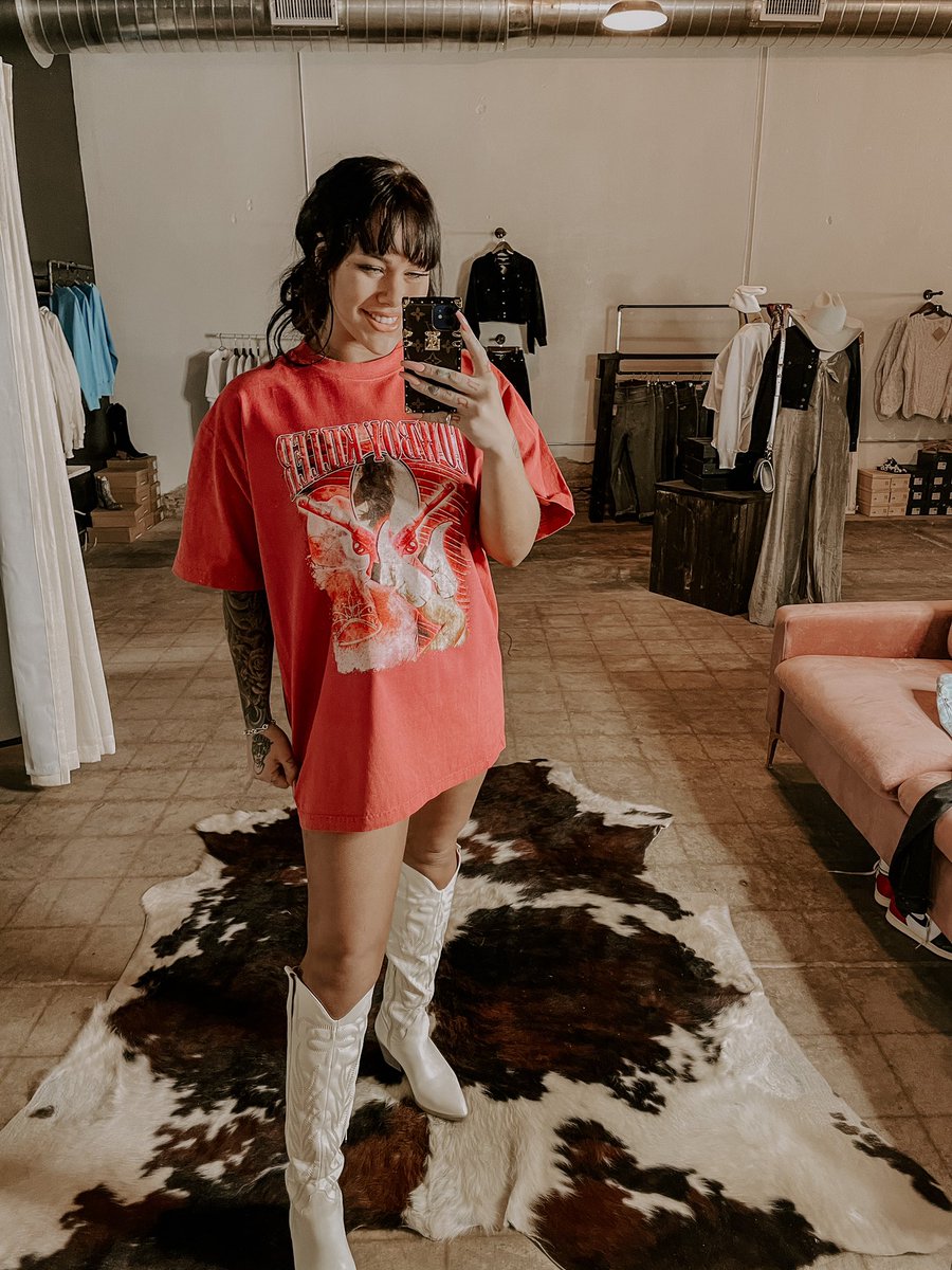 20% off all clothing today! No code needed!