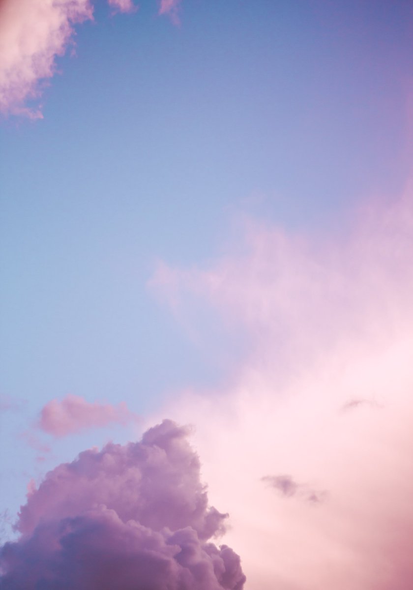 aestheticspost_'s tweet photo. In love with the sky https://t.co/FwJG1fffto
