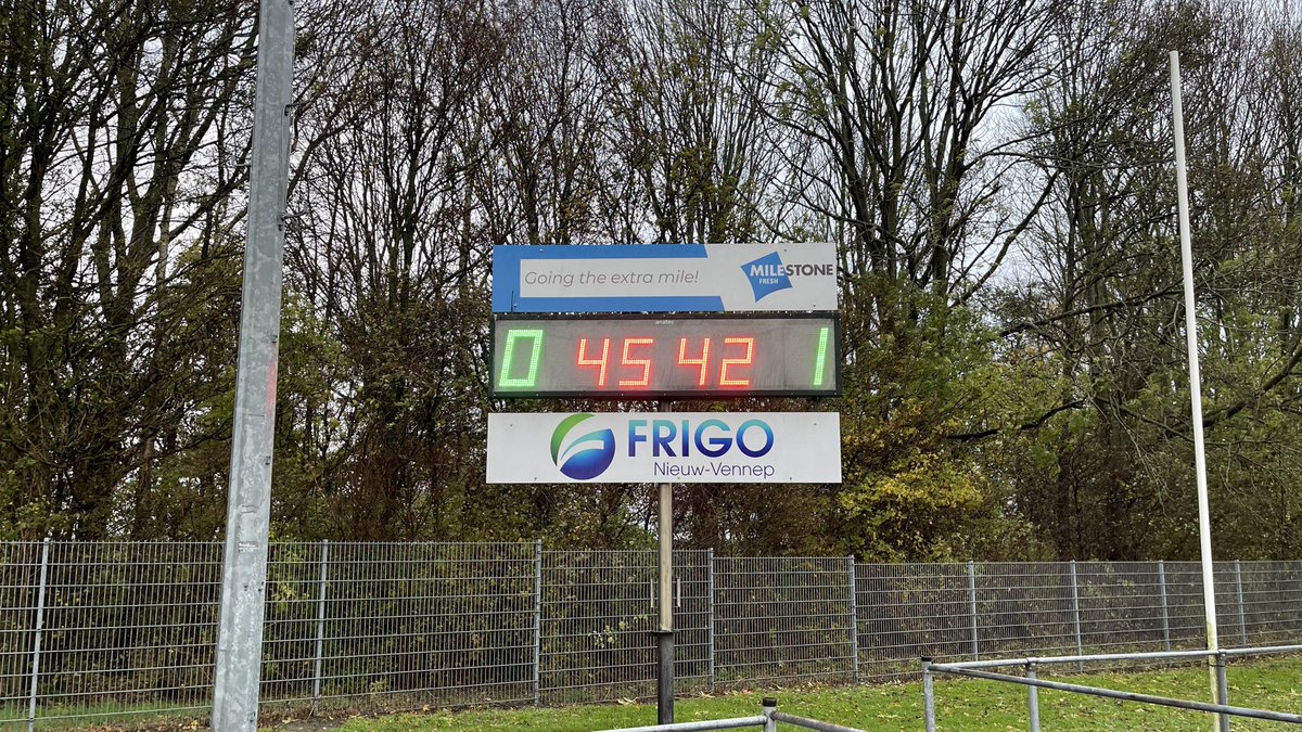 46’ en de tweede helft is weer van start gegaan.
•
#scwrod