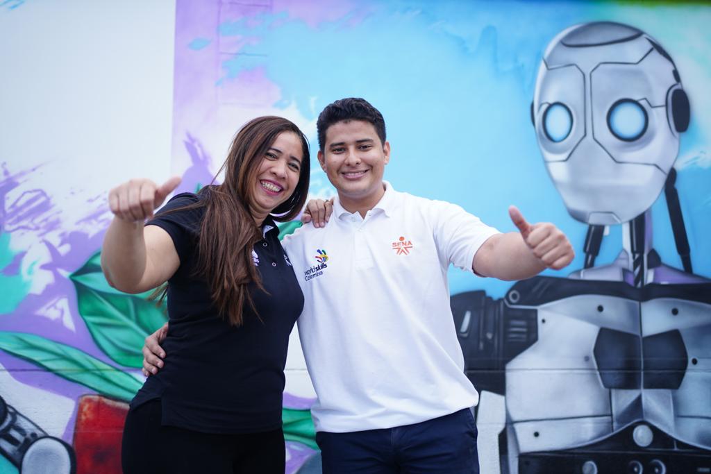 SENAComunica's tweet photo. #SupertalentosSENA de Procesos Contables nos llenan de orgullo con el oro. La experta Yanet Vargas y el competidor Sebastián Arrieta se destacaron entre países como 🇨🇷 🇧🇴 🇨🇱 y 🇧🇧 luego de elaborar nóminas, inventarios y registros con estándares internacionales. ¡Felicidades! 🥳 https://t.co/hWl9RFJdQe