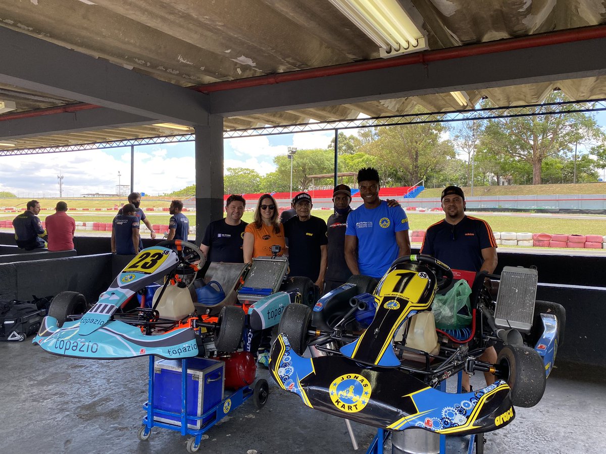 Biaracing's tweet photo. Sábado de kart em Interlagos com esse super time e amigos da @jonaskart02 @nailorcampos @wsavaglia #David // Karting in Interlagos today
#kart #racing #karting #interlagos #interlakes #speed #automobilismo @aracakartracing https://t.co/rJM8I1tOSO