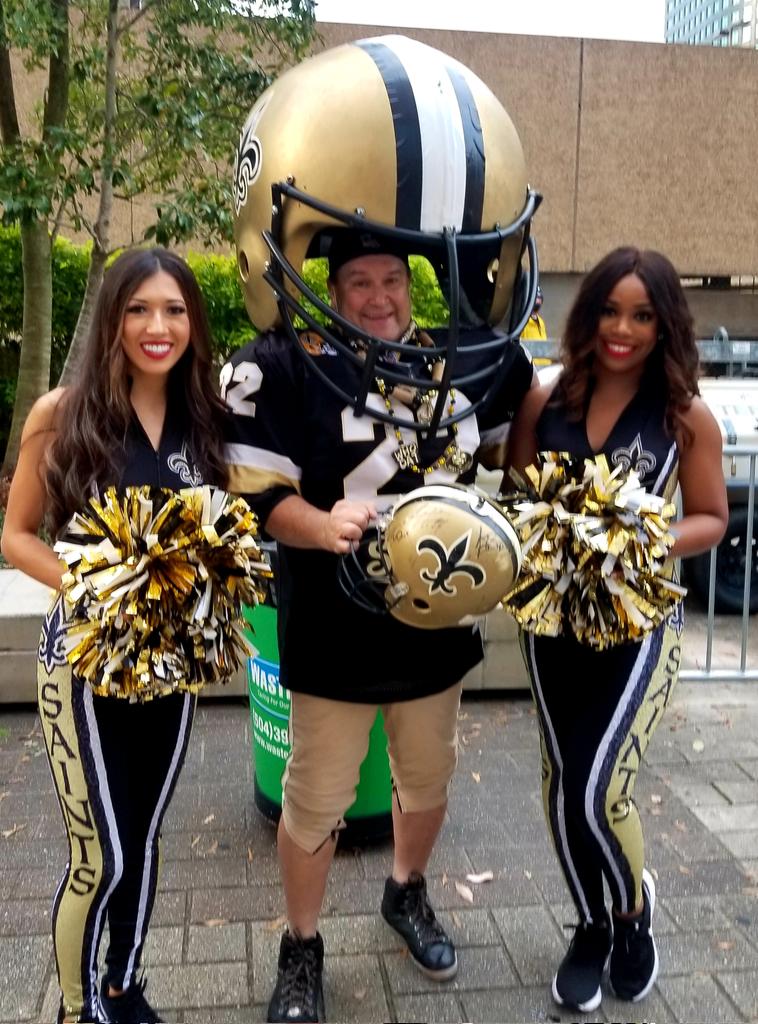 Cahoon476943's tweet photo. Dat HelmetHead is a Hansom Guy huh ya! 
"STILL" Who Dat 4 Life Bitches! https://t.co/erxoLIkAGF