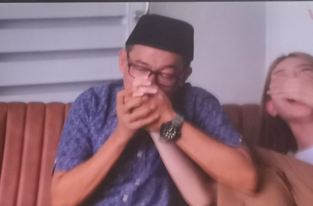 V_Firman's tweet photo. @desygenoveva_ Cie, jalan sama pak jarwo https://t.co/AHiCjyHTu8
