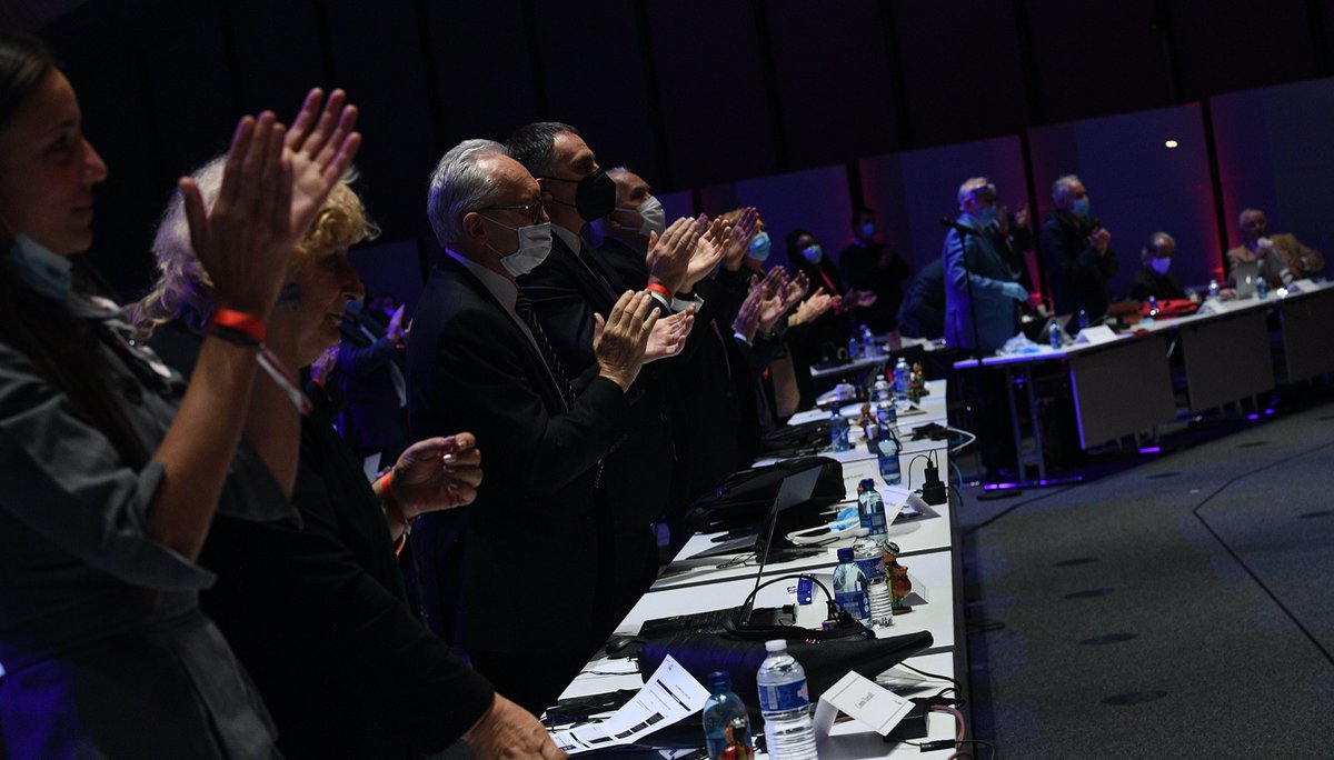 FIE_fencing's tweet photo. Alisher Usmanov Re-Elected by Acclamation as FIE President at 2021 Elective Congress in Lausanne!
📰https://t.co/PcGG2OyxDO 

#fie #electivecongress #fencing #fiecongress2021 https://t.co/e2x6UcBnmi