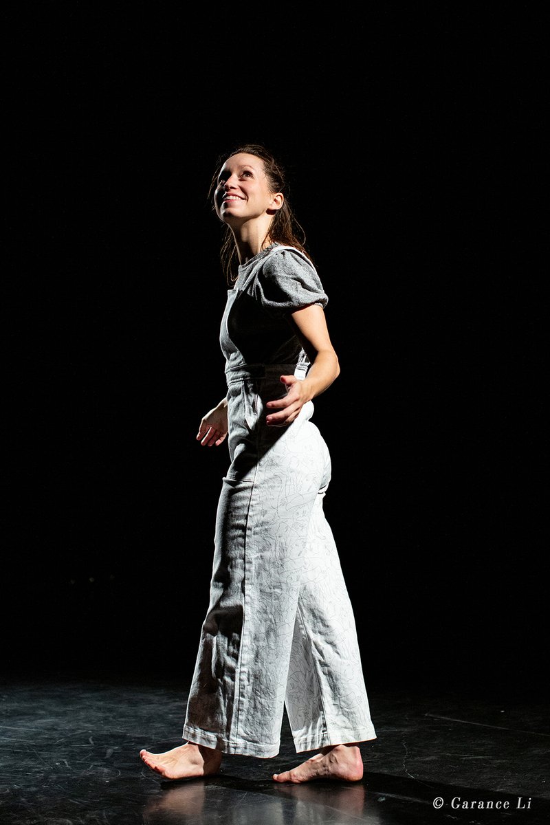 DTOURILLON's tweet photo. Cie du Tourillon
Hier, 5ème de ONEWOMAN SHOW au Karbone.
Il a 2 ans nous avons eu l'idée folle de créer ce spectacle et de monter la Cie. 
Nous avons chorégraphié, administré, nous avons dû annuler, reporter, reprogrammer? mais nous l'avons fait. 
Suite en 2022 !
📷 Garance Li https://t.co/xCGokjVBMV