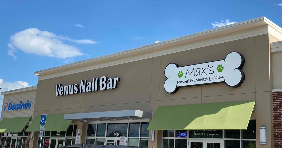 Happy #SmallBusinessSaturday! We are lucky to have a diverse mix of independent businesses in our community. Where do you plan to #ShopSmall today? Shout out your favorite local business in Wiregrass Ranch in the comments!