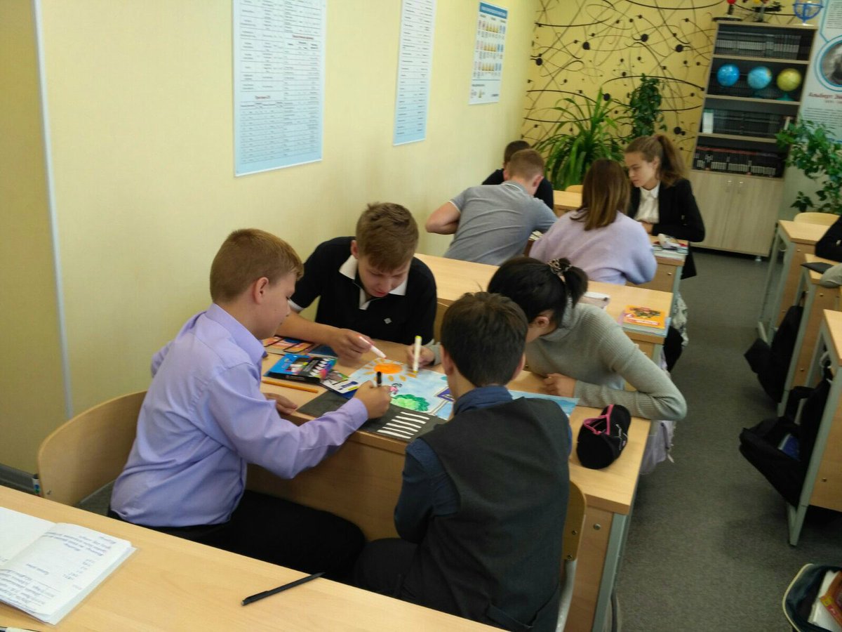 В рамках специальных мероприятий месячника безопасности ДД в ГБОУ СОШ №3 пгт Безенчук прошли классные часы «ПДД зимой»