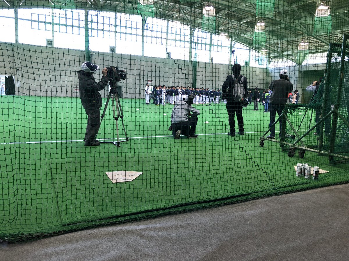 puttyo6itab's tweet photo. 2018年の春季キャンプで稼がせてもらったヤクルトさん、おめでとうございました
談笑できた石川さん石山さん、遅くまで練習してた西浦さん
優しい塩見さん等々、胸熱の日シリでした
もうどこのファンなのかも最近分からないですが、
セリーグの勝利がセ界を救います。 https://t.co/S1s4pfdJWH
