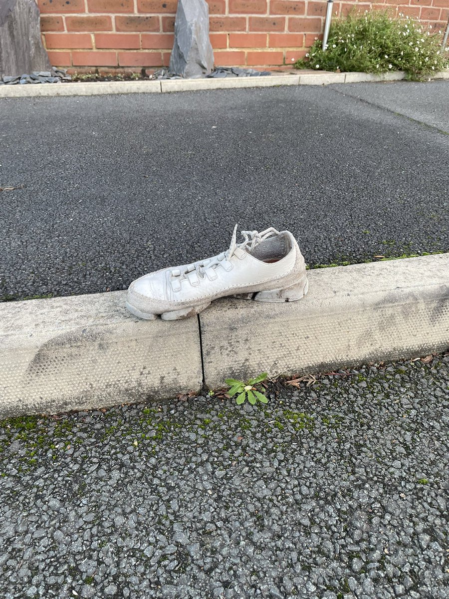 MunchPudding's tweet photo. My Hooman found her missing trainer at the other end of the road today! π
It went missing from outside the front door on Wednesday night, but whatever it was only took 1 & left the legged behind! Weird! #TrainerWatch https://t.co/T5wBGoFEmT