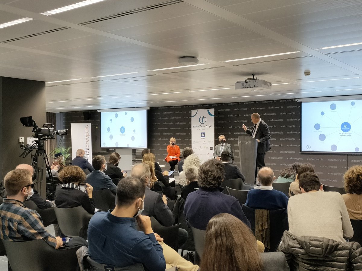 carlesagusti's tweet photo. Acabem el #Talent and Knowledge Congress. Un plaer i un honor haver-ne estat el Director, gràcies per la confiança @BRecolons Iniciem el camí cap a la gestió del #coneixement i aprofitament del talent a les nostres organitzacions. Et convidem a sumar-t’hi #talentk https://t.co/423XPsuhwi