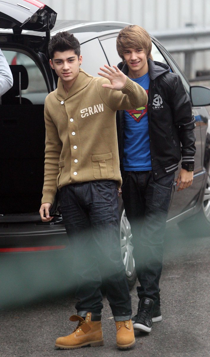 bpicsljp's tweet photo. Liam Payne and Zayn Malik 11 years ago (November 27th, 2010). https://t.co/cnbSFcu7YM