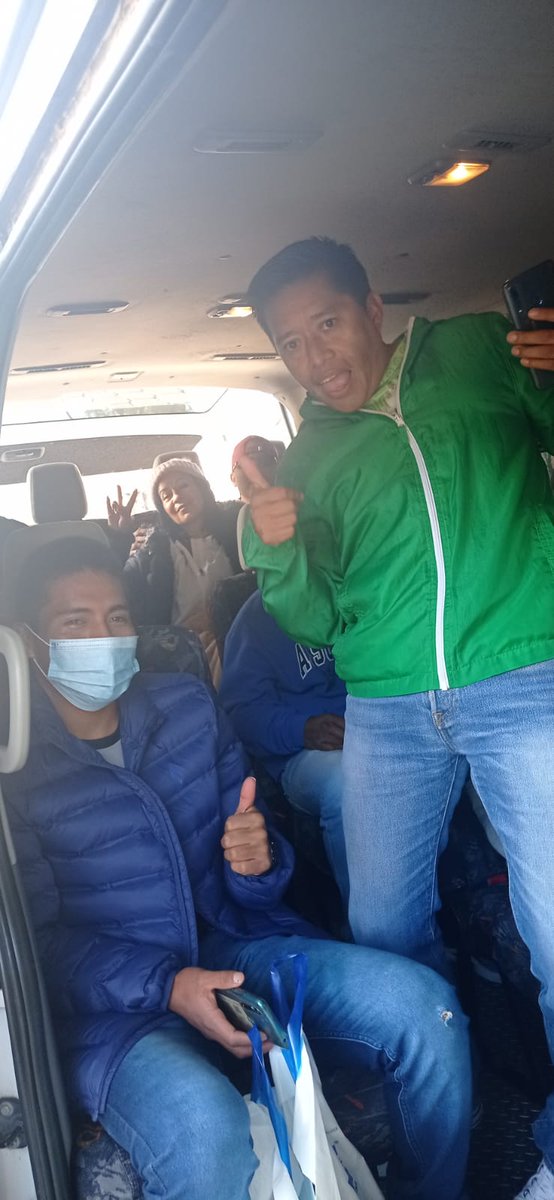 JaguaresclubT's tweet photo. Inicia la aventura...
Rumbo al #MaratonCDMXTelcel
Somos Jaguares Club Tehuacán
#timetoplay #runnermx #runnerlife #runner #running #entrerunners https://t.co/XGyzGNGLna