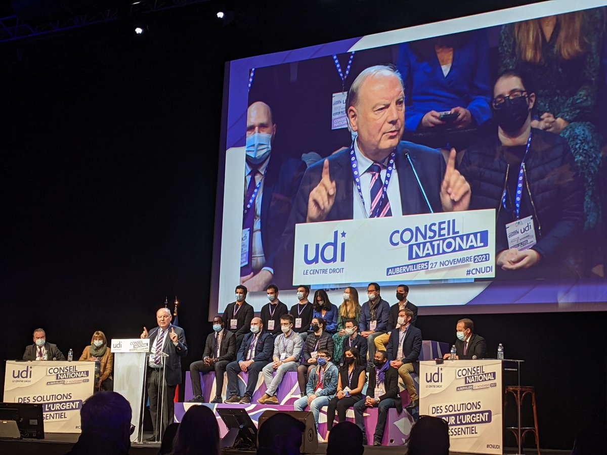 UDI_off's tweet photo. « Nos institutions ne permettent plus une vie démocratique normale. La France vit dans une démocratie dégradée ! Le prochain quinquennat doit être celui de la réforme institutionnelle. » @HerveMarseille #CNUDI https://t.co/4TFXPy1oGF