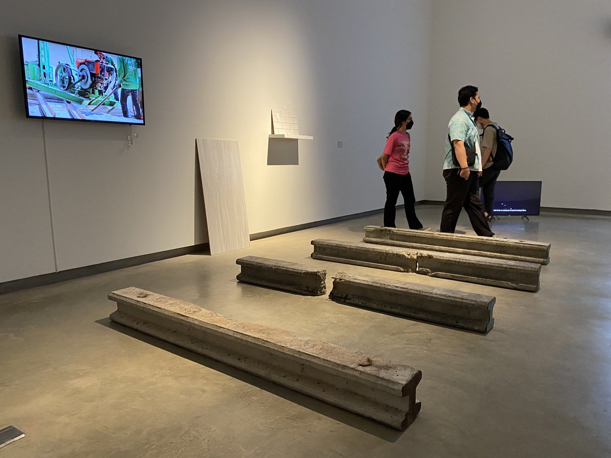 My work is now exhibiting Jim Thomson Art Center 

Big Thanks to <a href="/DanielHuete/">Daniel Huete</a> and <a href="/maiheartandsoul/">mai</a>  for comming by. 🙏🙏