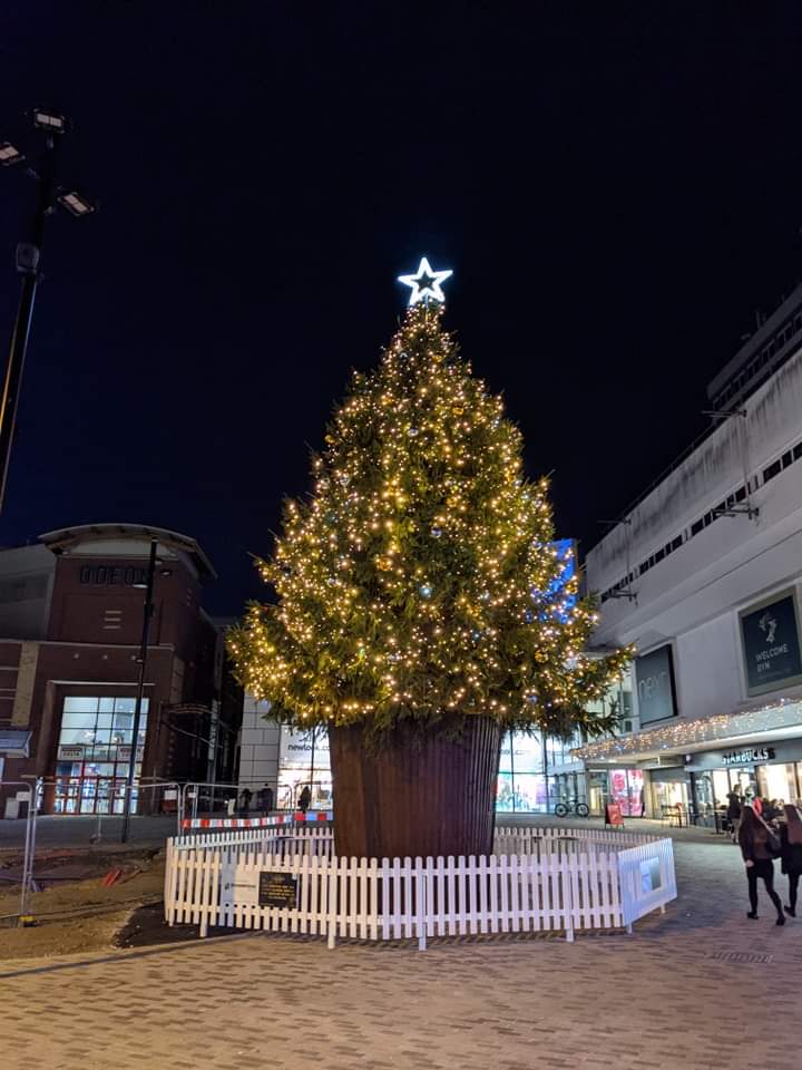 Oh Christmas Tree, Oh Christmas Tree... by @tjw19

#christmastree #southendchristmastree #christmas #southendhighstreet #southendonsea #southend #southendonseaessex #essex