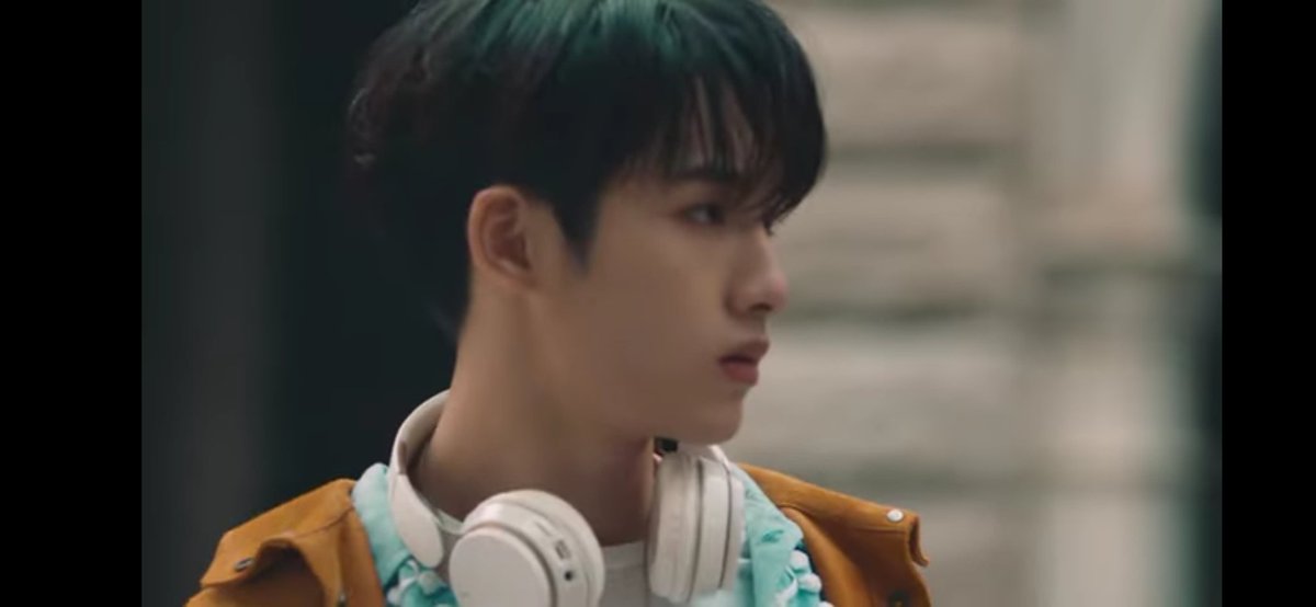 l_zen2401's tweet photo. WINWIN😭😭😭#winwin #NCT2021_UNIVERSE https://t.co/aLu4IXRvZK