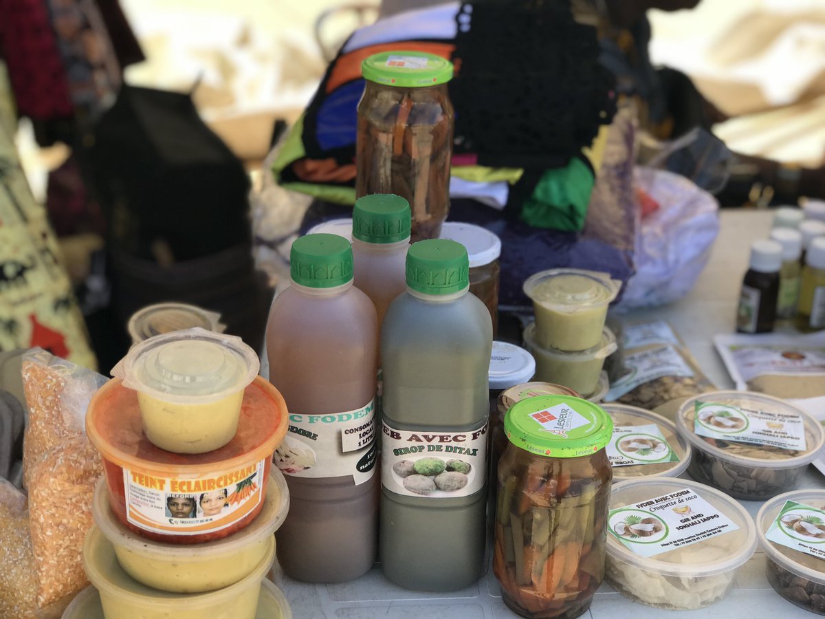 salonsamasen's tweet photo. Venez visiter les stands de nos exposants à la place du souvenir africain. Des produits sénégalais 🇸🇳 pour tout le monde ! 
#Samasen2021 #Kebetu https://t.co/Ts8QhVd3q0