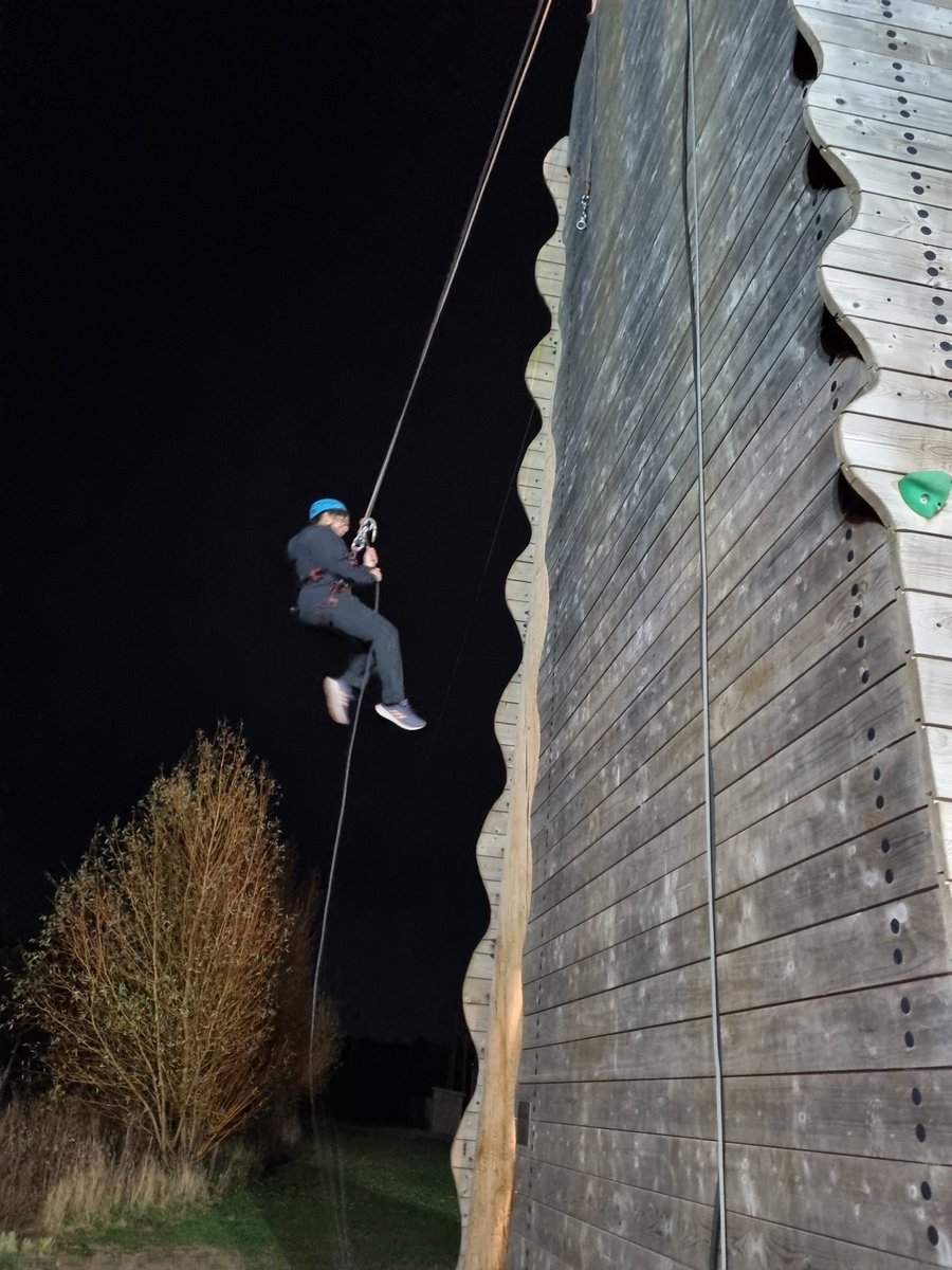 MissNaylor_DMA's tweet photo. Abseiling! Miss Gayle didn't want to miss out @dixonsma_2024 @DixonsMA ft. Miss Bovio always there to lend a hand and build relationships 👏 https://t.co/pfyCzsv4rX