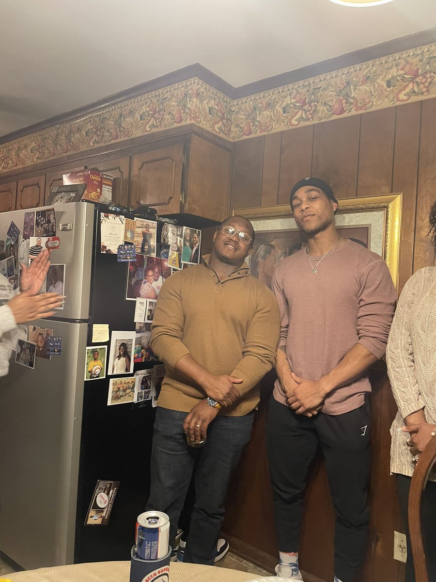 aundria_j's tweet photo. Enjoying family for Thanksgiving ❤️ https://t.co/JTZVD0gYlq