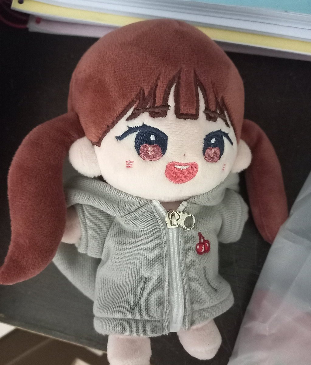 GallerySabb's tweet photo. #ตลาดนัดLoona ส่งต่อตุ๊กตา Chuu ค่า 15 cm 700.- รวมส่งลงทะเบียนค่ะ https://t.co/dEwSPcY5Mc