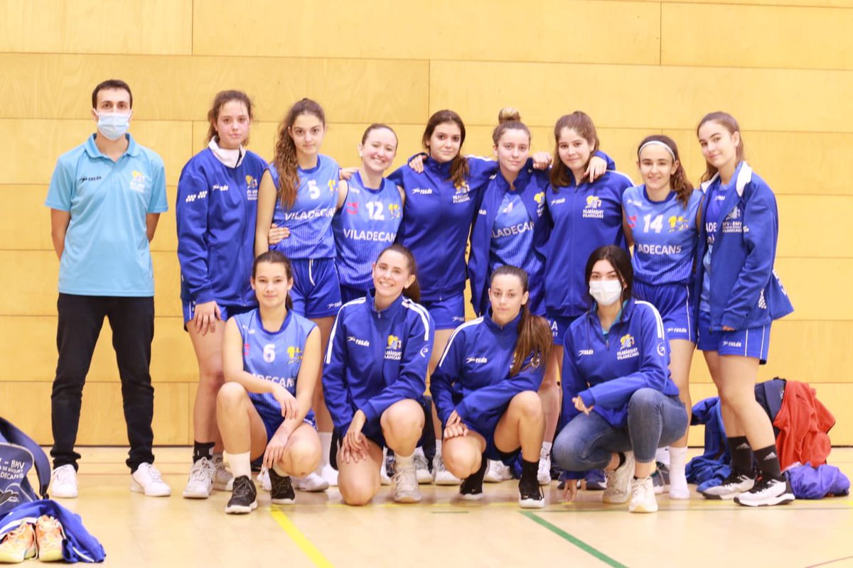 VilabasquetVila's tweet photo. 📊RESULTADOS FIN DE SEMANA:
✅ Mini Masculi Blau 88 - 58 @BasquetCornella 
❌ Premini Femeni 38 - 39 @SbdSudBasquet 
✅ Mini Masculi Blanc 69 - 56 @BCSJD 
❌ Junior Femeni Blanc 55 - 59 @CBSantpedor https://t.co/qHkC0mpu3m