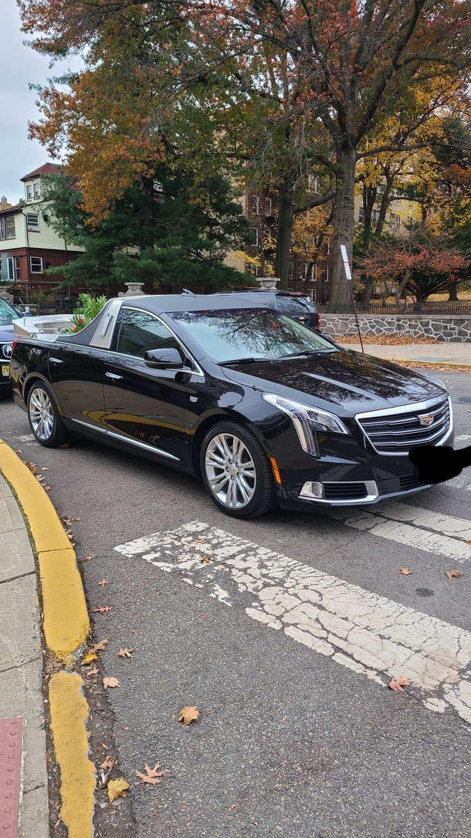 RadiantPies's tweet photo. @DougDeMuro check this out, a cadillac sedan conversion https://t.co/bmrn9lx9Ee