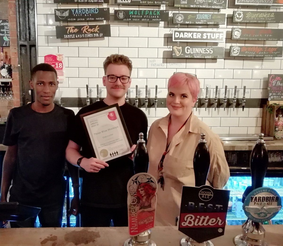 colCAMRA's tweet photo. Many of our pubs, breweries and shops went above and beyond during lockdown. As a thank you to those who did, we have our Lockdown Hero awards!
Congratulations to @TWM_Colchester for their award!
#LockdownHero https://t.co/zEcni05Dvo