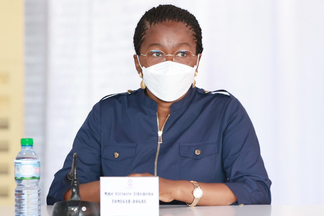 FEGnassingbe's tweet photo. Le conseil des ministres que je préside ce jour à Kara a à son ordre du jour l'examen de deux projets de décrets. Le premier projet porte création, attribution organisation et fonctionnement du fonds pour le programme électricité pour tous. https://t.co/JQOhYfIRZp